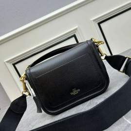 Picture of Valentino Handbags _SKUfw230105373fw